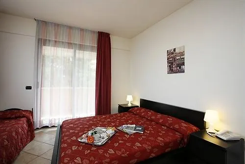 Hotel Cristal Sirmione 3*,  Italy