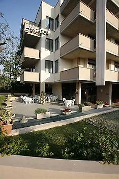 Hotel Cristal Sirmione 3*,